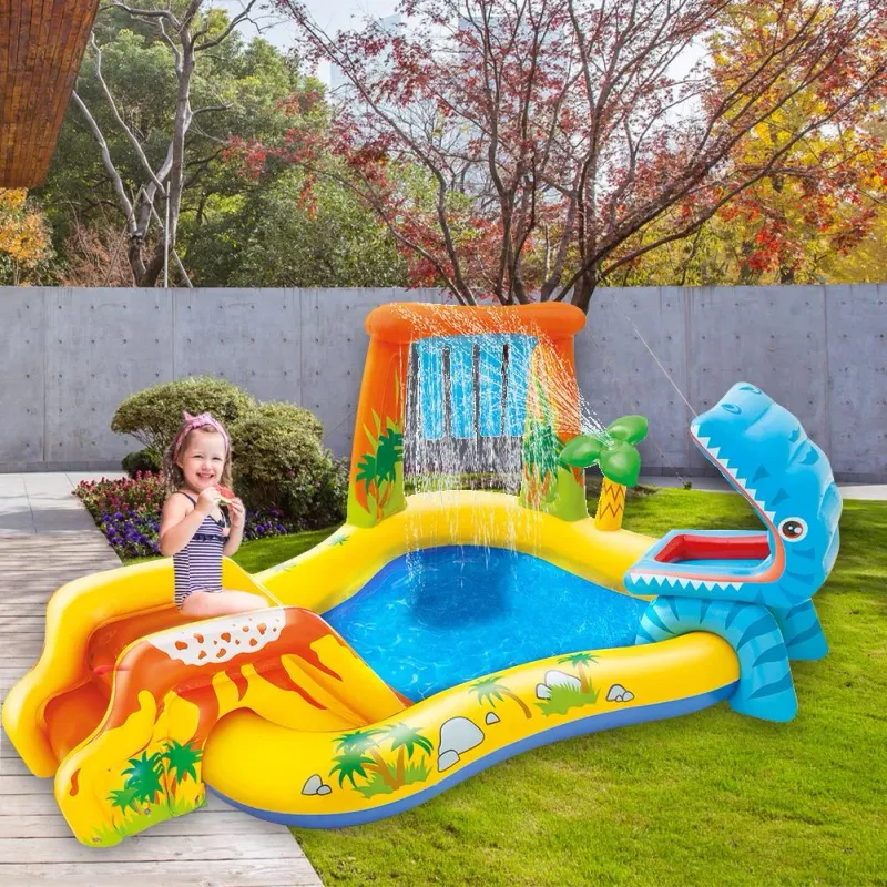 مسبح الألعاب للأطفال