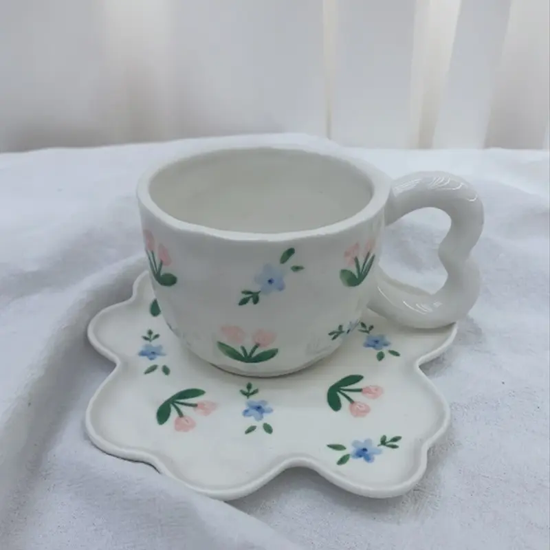 Tasse café avec sous-tasse