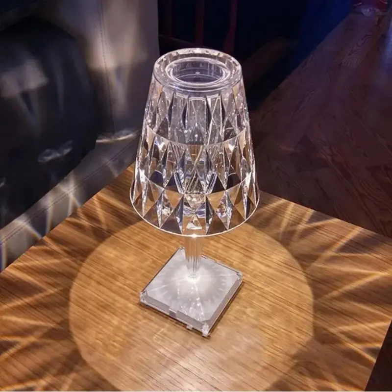Lampe de table LED en acrylique rechargeable à commande tactile