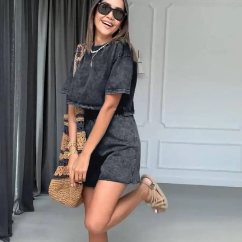TENUE JEUNE FEMME ET FILLE